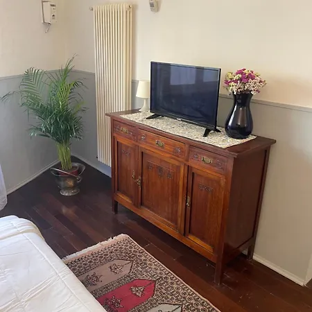 Volturno House - Walking Distance From Tower Appartement