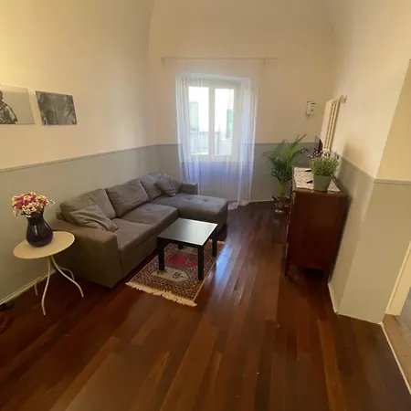 Volturno House - Walking Distance From Tower Apartman