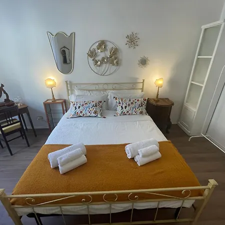 Volturno House - Walking Distance From Tower شقة
